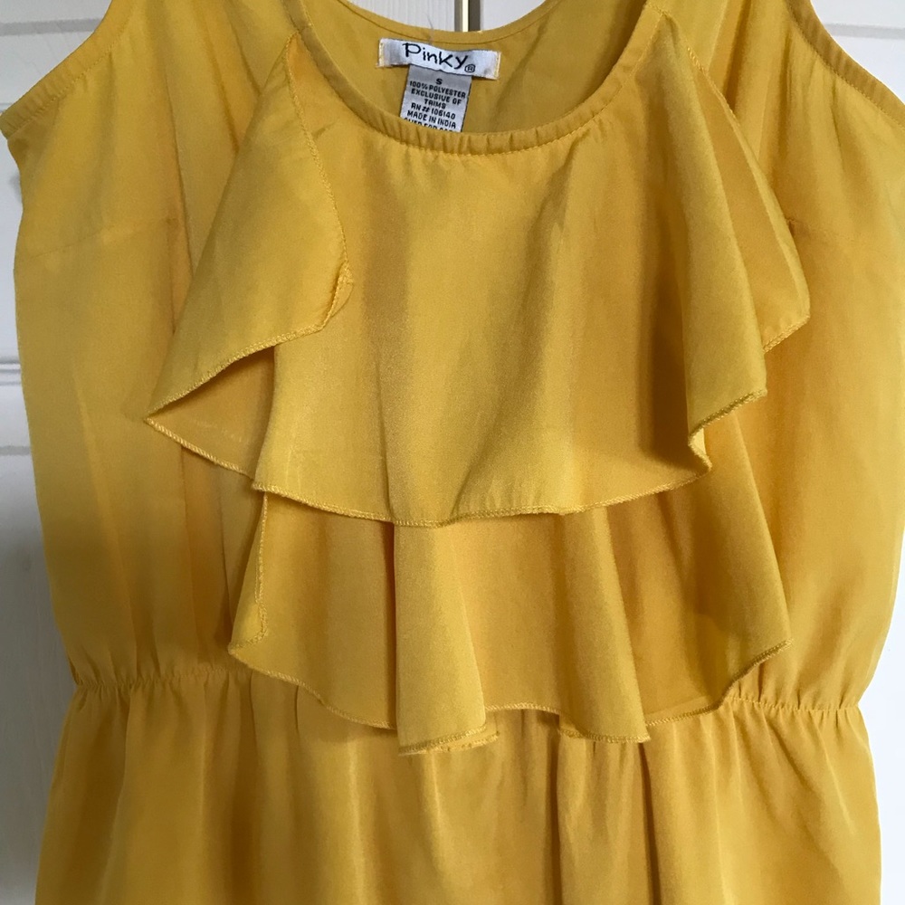 Yellow dress - Picture 1 of 3